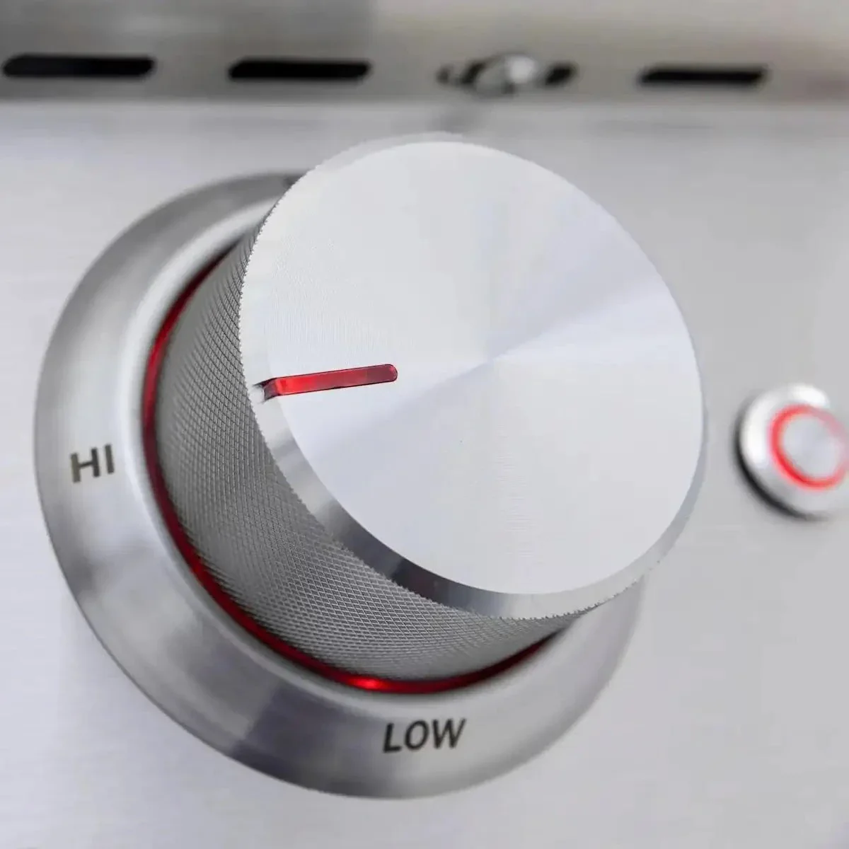 Blaze Premium 4-Burner LTE+ 32" Built-In Gas BBQ Grill with Rear Infrared Burner, BLZ-4LTE3 - Image 5