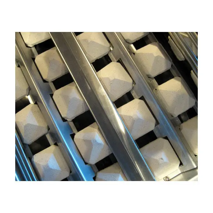 Delta Heat 32" Gas BBQ Grill Head - Image 3