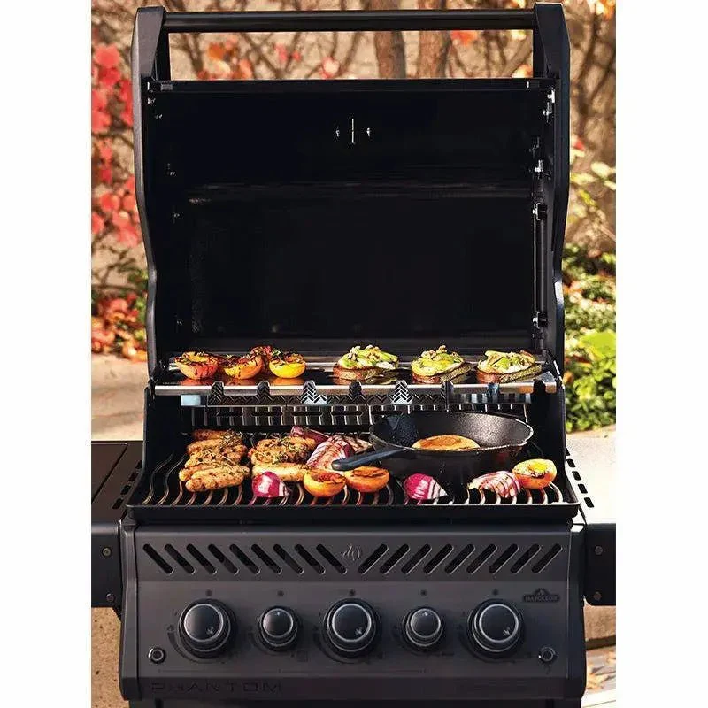 Napoleon Grills Phantom Rogue 425 RSIB Gas BBQ Grill - Image 13
