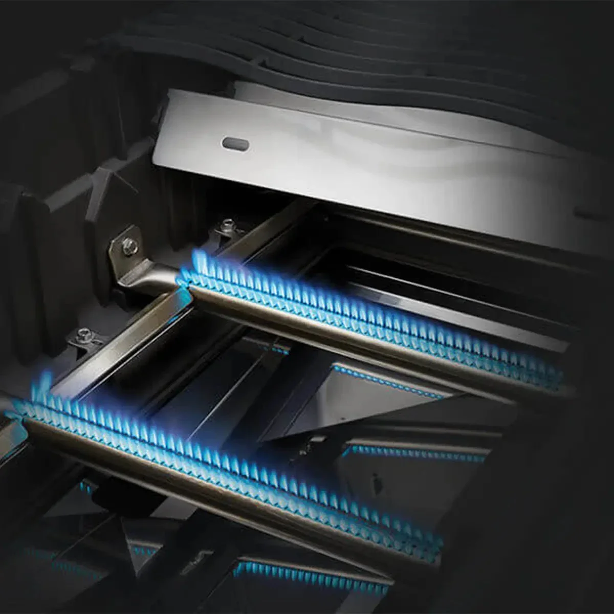 Napoleon Rogue 425 Gas BBQ Grill - Image 13